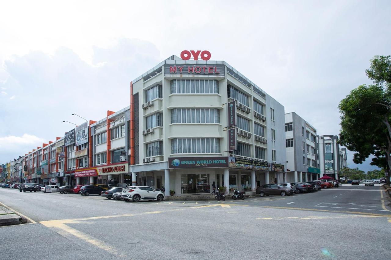 קאג'אנג Oyo 89966 Green World Hotel @ Seri Putra מראה חיצוני תמונה